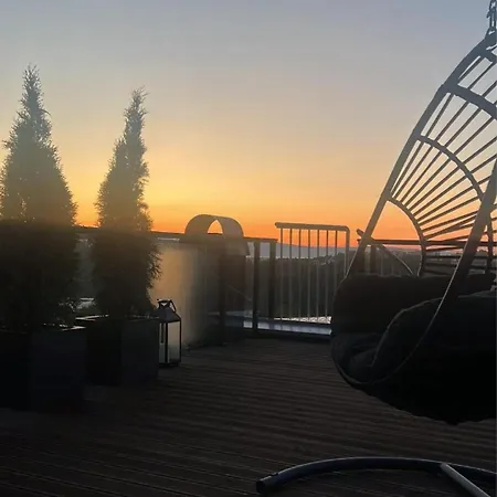 Moderne Hjem Med Hoy Standard Og Privat Takterasse Trondheim