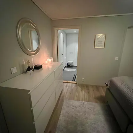 Moderne Hjem Med Hoy Standard Og Privat Takterasse *